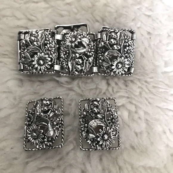 Sarah Coventry Bracelet & Earrings Silver tone set - Picture 2 of 12